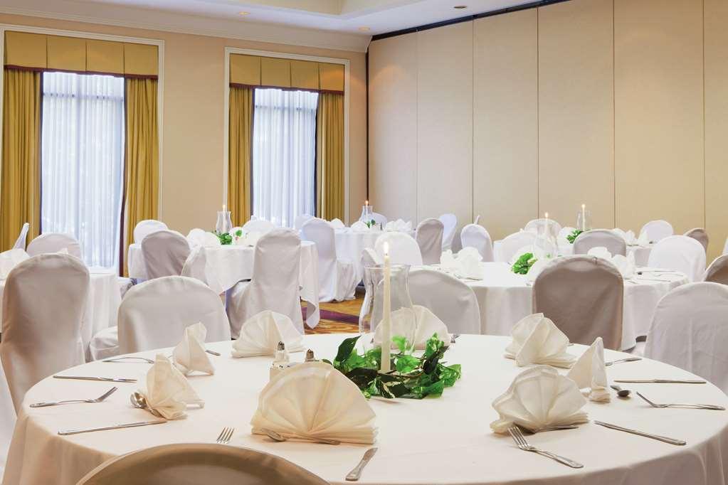 Hotel Doubletree By Hilton Atlanta Airport College Park Restaurant foto