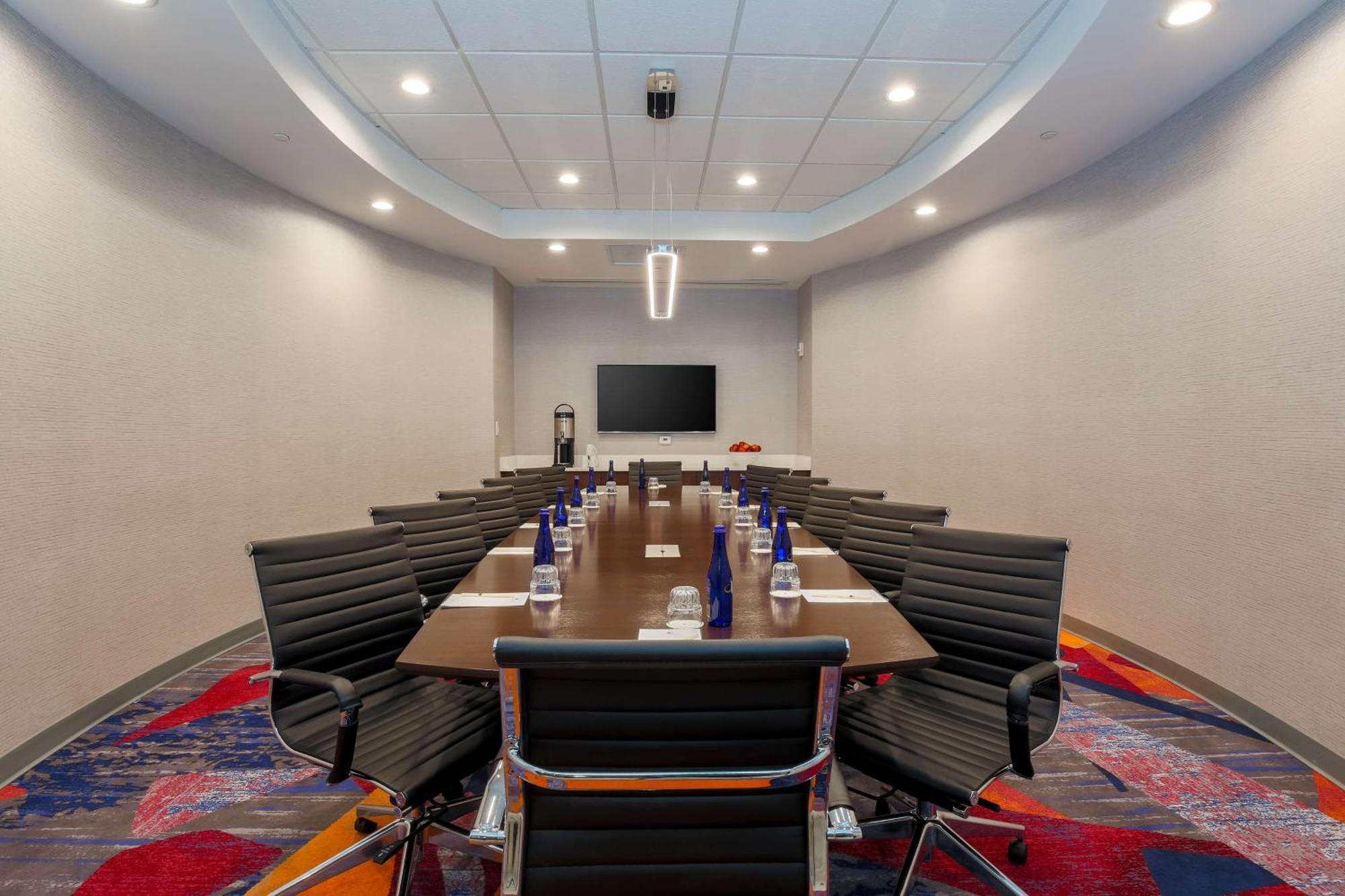 Hotel Doubletree By Hilton Atlanta Airport College Park Exterior foto