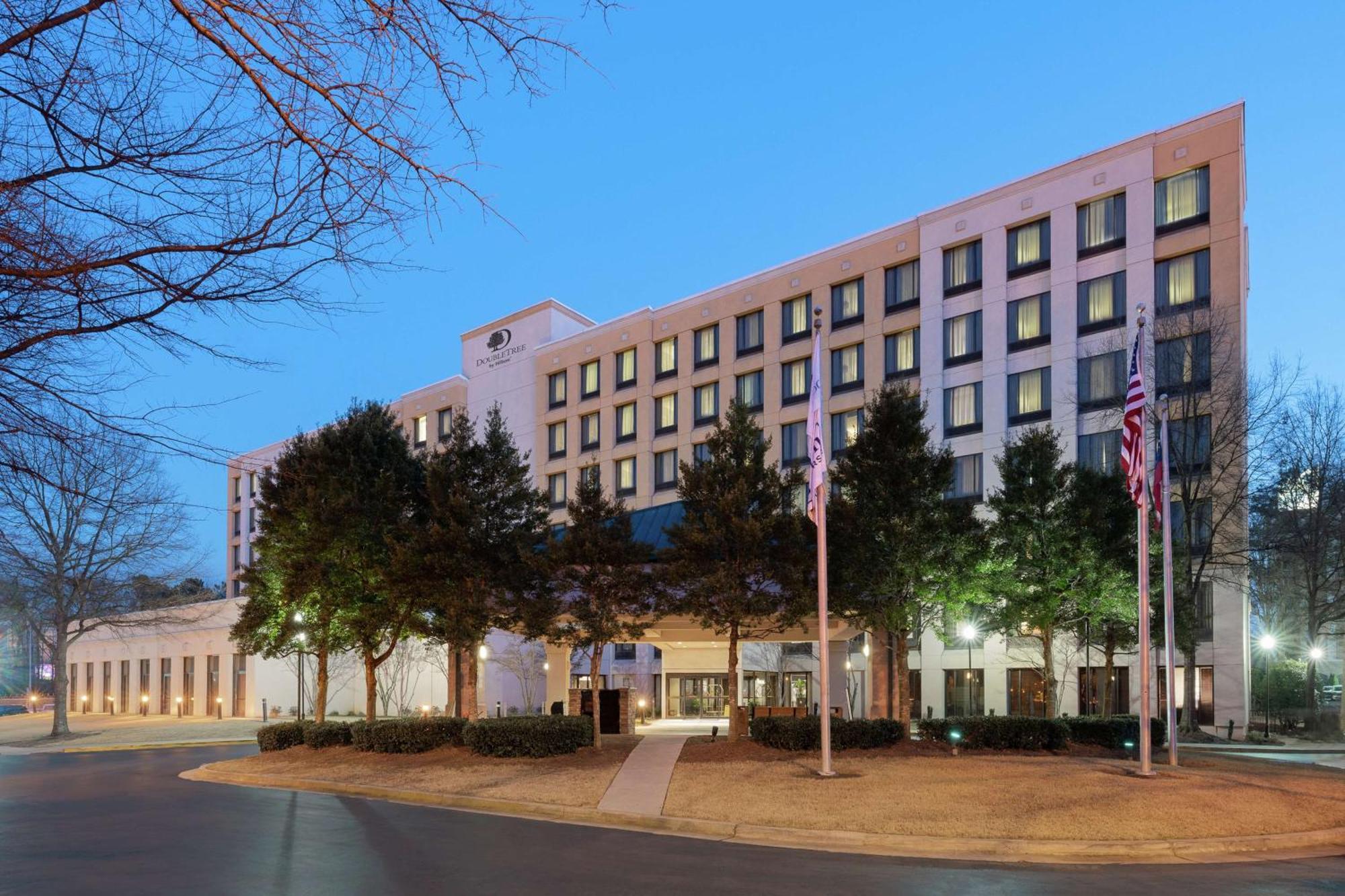 Hotel Doubletree By Hilton Atlanta Airport College Park Exterior foto