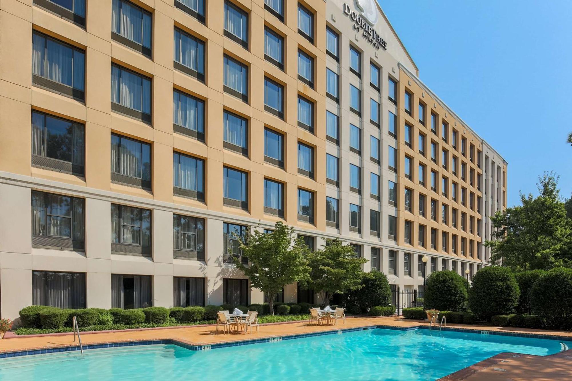 Hotel Doubletree By Hilton Atlanta Airport College Park Exterior foto