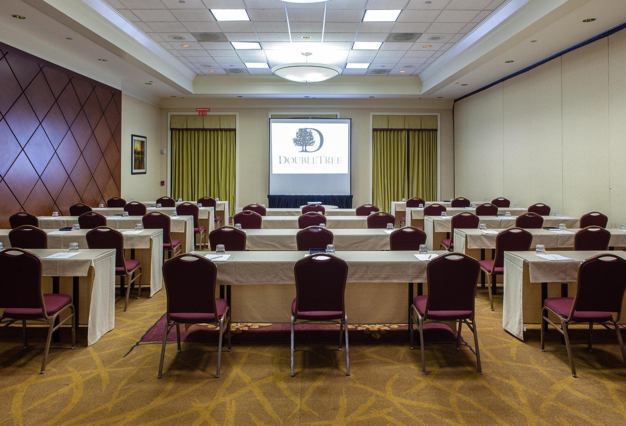 Hotel Doubletree By Hilton Atlanta Airport College Park Exterior foto