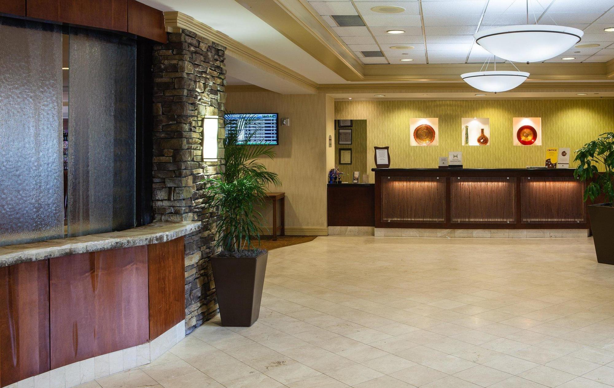 Hotel Doubletree By Hilton Atlanta Airport College Park Exterior foto