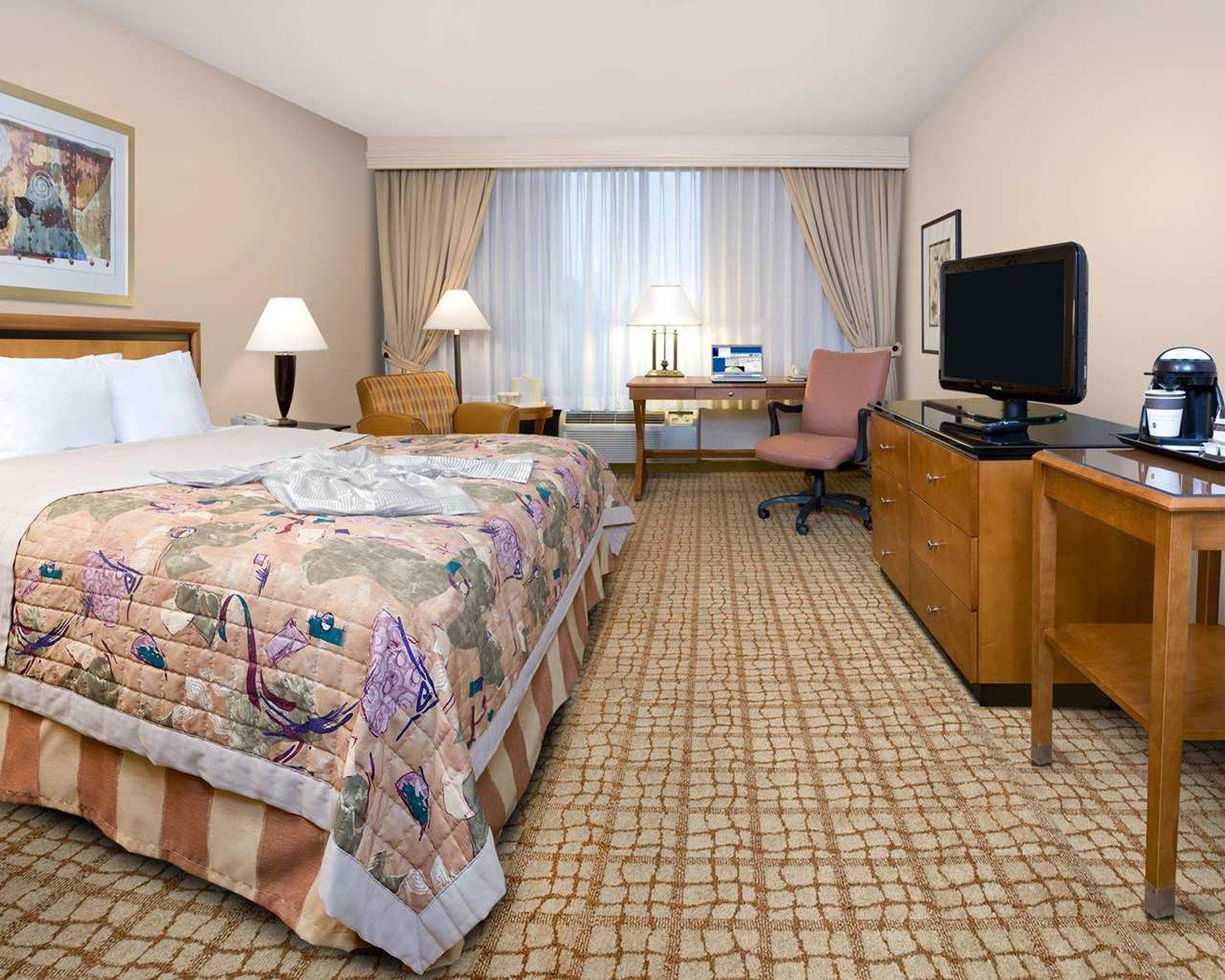 Hotel Doubletree By Hilton Atlanta Airport College Park Exterior foto